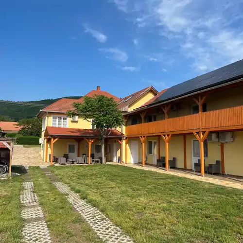 Montana Vendégház Balatonederic 011 kép