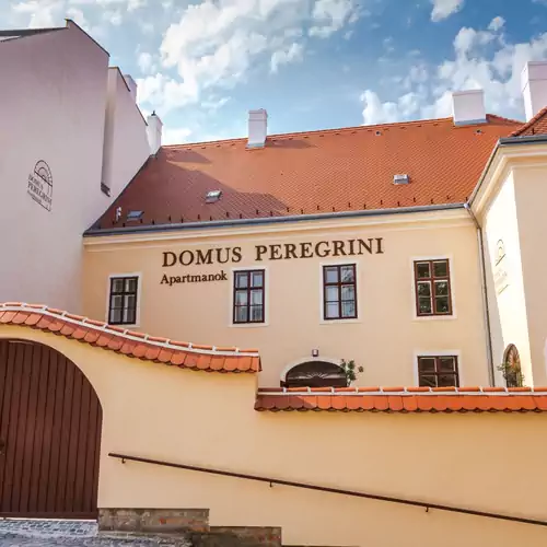 Domus Peregrini Apartmanok Győr 001 kép