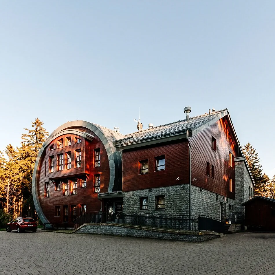 Hotel Obří Sud Dlouhý Most