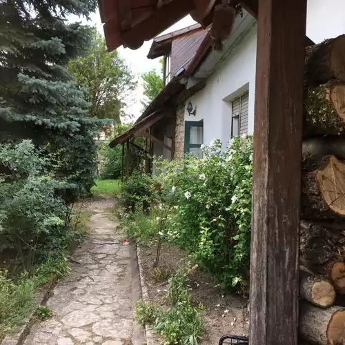 Nyitva Apartman Balatonfüred 002 kép
