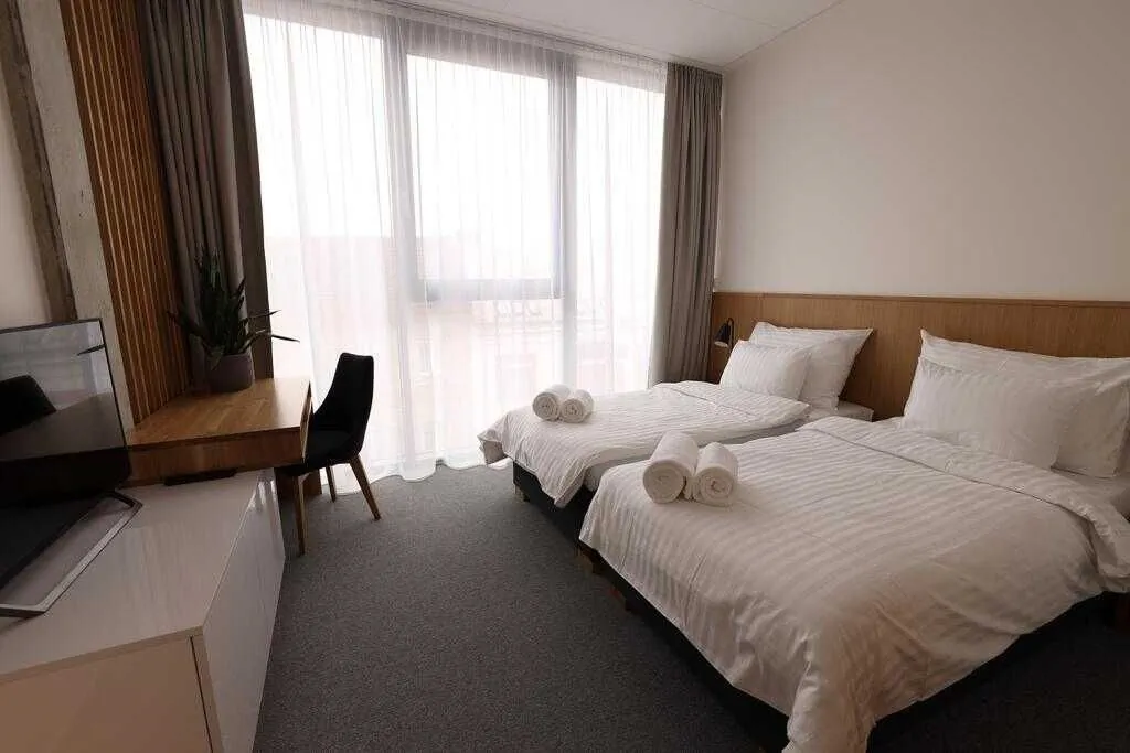 HOTEL SMETANOVA OBCHODNÍ GALERIE Vsetín