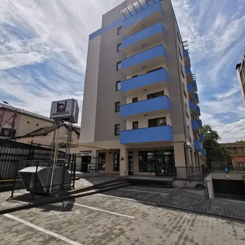 Cladirea TCI Apartments