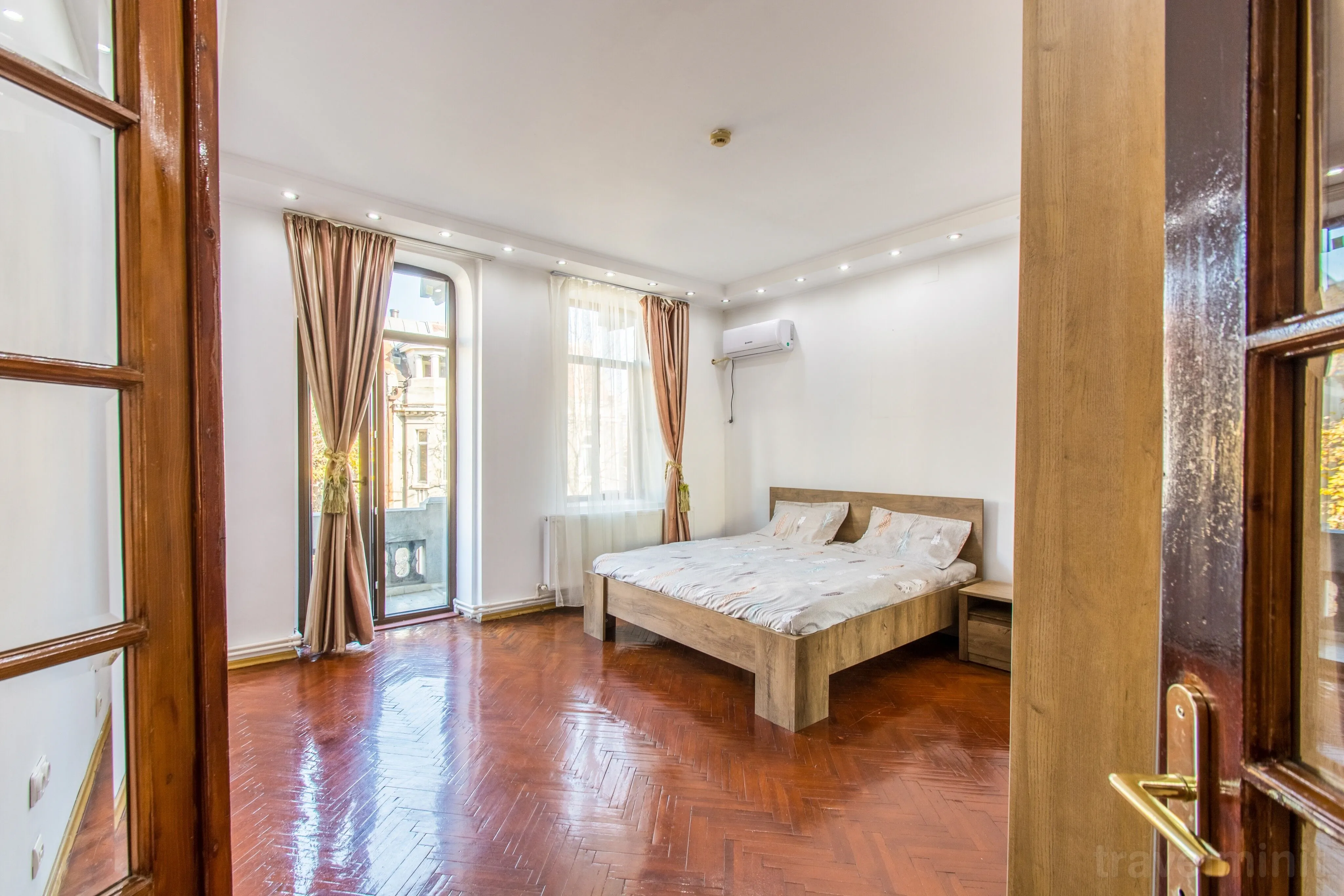 Faryna Apartment București