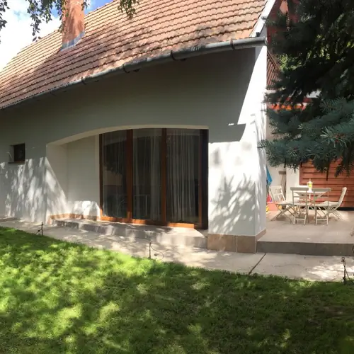 H&aacute;z