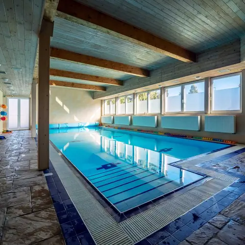 Soukrom&yacute; baz&eacute;n - rezervace online nebo telefonicky na recepci hotelu 