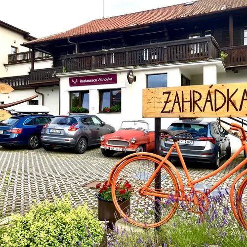 Předn&iacute; parkovi&scaron;tě