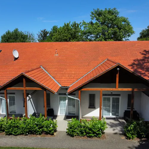 Hotel Plat&aacute;n Zam&aacute;rdi 