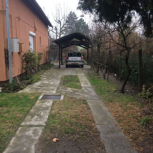 parkoló