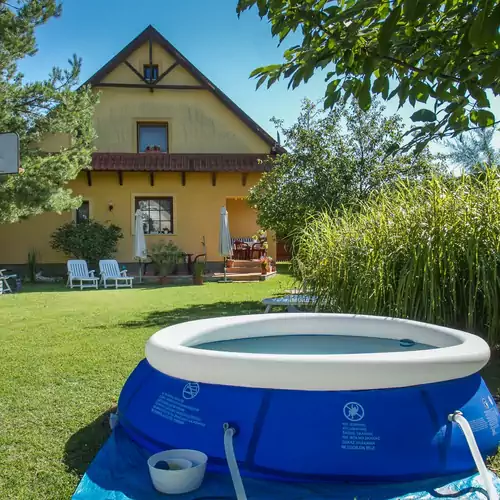 Németh Nyaraló Balatonkeresztúr 001 kép