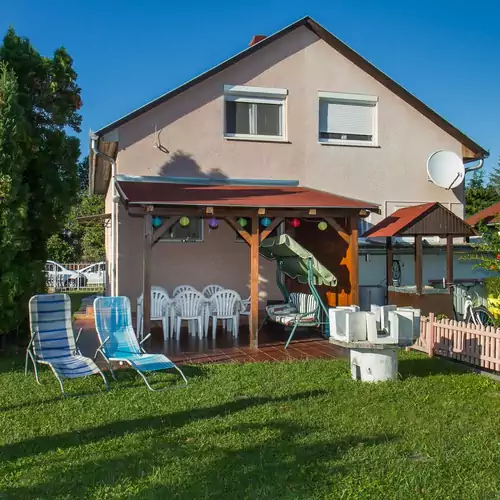 Gurdán Nyaraló Balatonmáriafürdő 002 kép