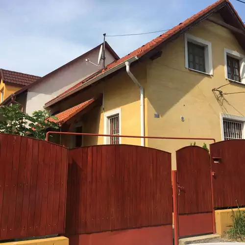 Luca Holiday House Apartman Budaör 002 kép