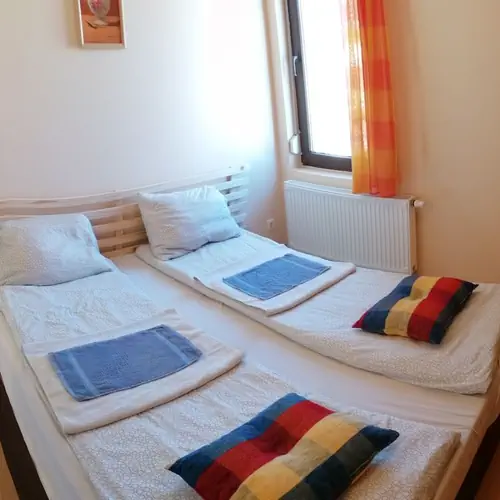 H&aacute;l&oacute;szoba