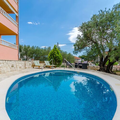 Apartments Melita Okrug Gornji