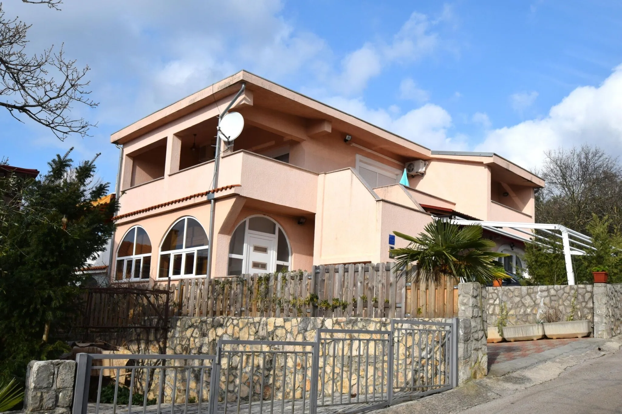 Apartman Luis Pinezići