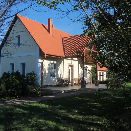 Gurudeva Bhavana Vendégház Krisna-völgy 009 kép