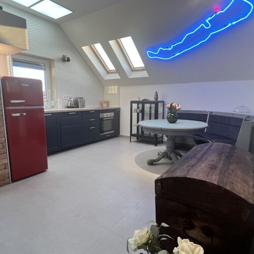 Neon Apartman Csopak  3