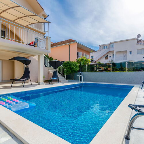 Villa Urban Okrug Gornji  4