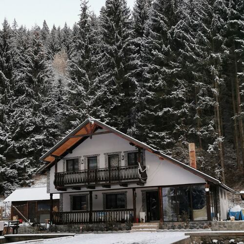 Cabana La Poalele Giumalăului Dorna-Arini