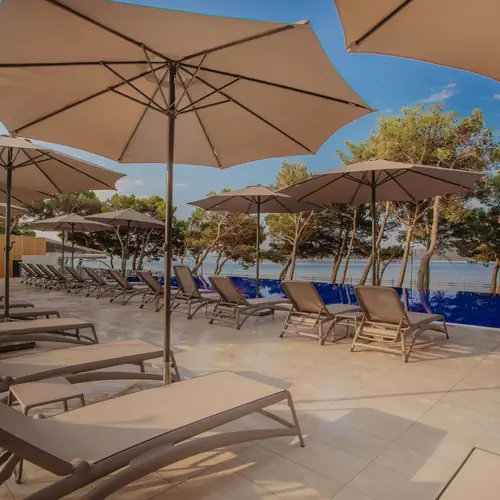 Infinity swimming pool