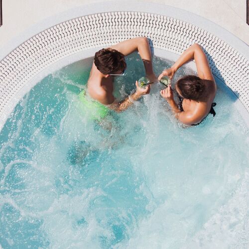 Jacuzzi