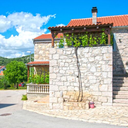 Apartment Porat Drage  4