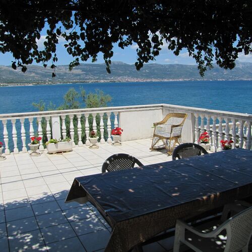 Apartment Roza Arbanija