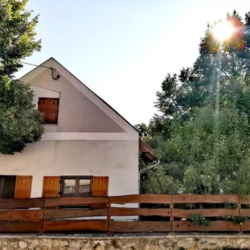 Hársfa Home Vendégház Mencshely 003 kép
