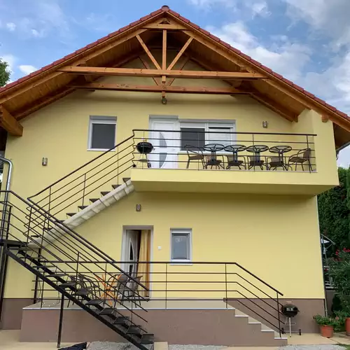 Martina Apartmanház Balatonlelle 004 kép