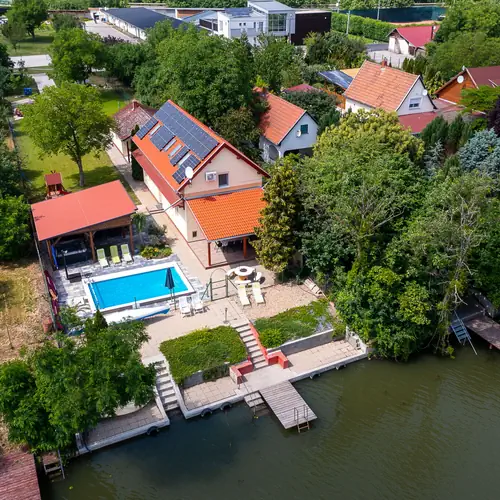 A sz&aacute;ll&aacute;shely