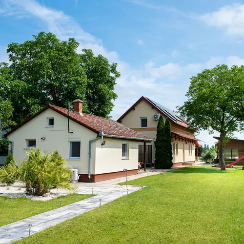 A sz&aacute;ll&aacute;shely