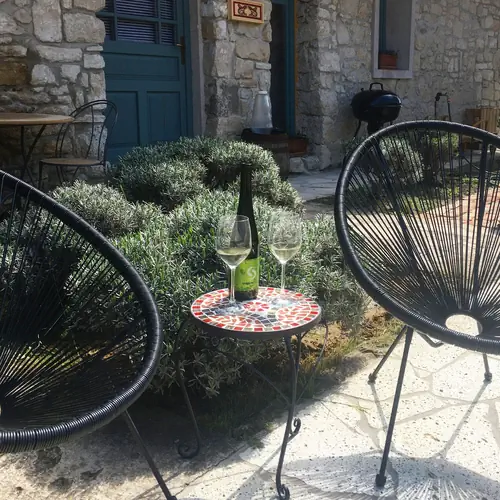 Hungry Grape Guests terrasz