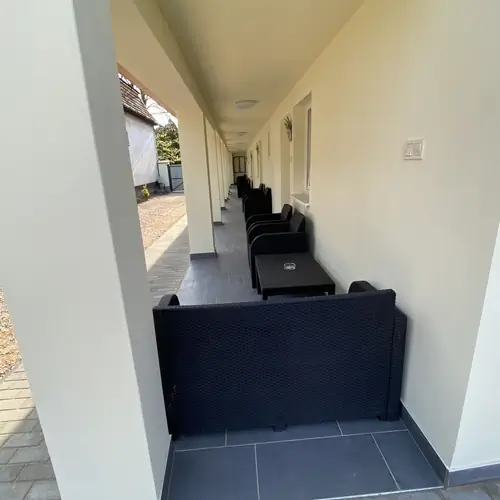 A vend&eacute;gh&aacute;z terasza