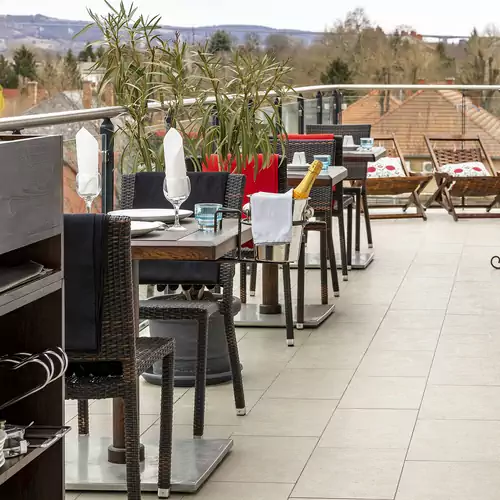 Picard Home & Gourmet Terrace Panzió és Étterem Balatonföldvár 002 kép