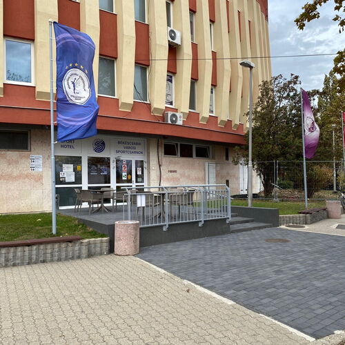 Sportok Háza Békéscsaba bejárat