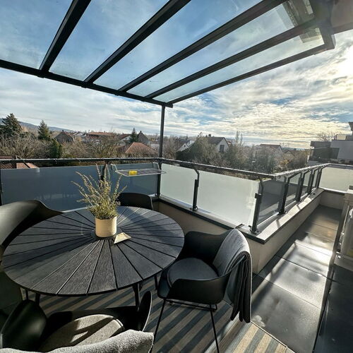 Marina Apartment by Dora Keszthely****  2