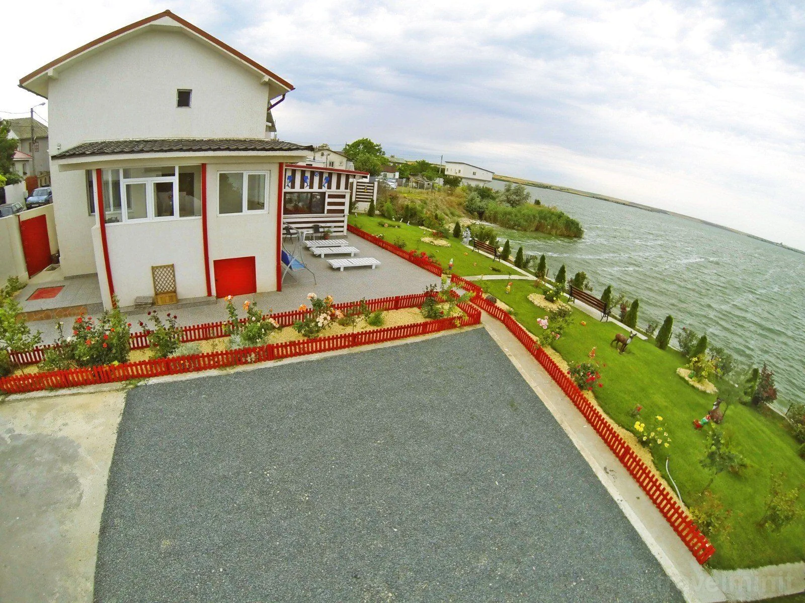 Lake View House 1 Năvodari