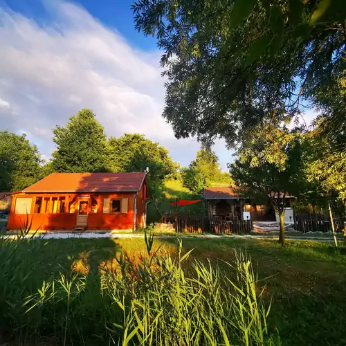 Pilisi Zengőkert Vendégház Kesztölc