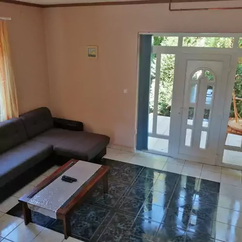 Léna Apartman Balatonszárszó 007 kép
