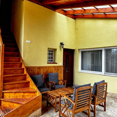 Belső fedett terasz, II. apartmanhoz 