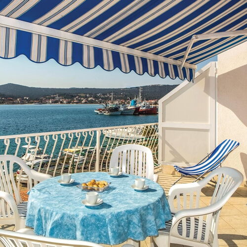 Apartman Vinišće - CDE118  2