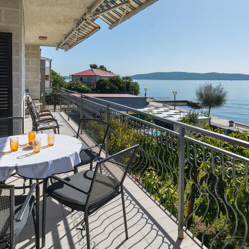 Apartman Kaštel Kamblelovac - CDM862  2