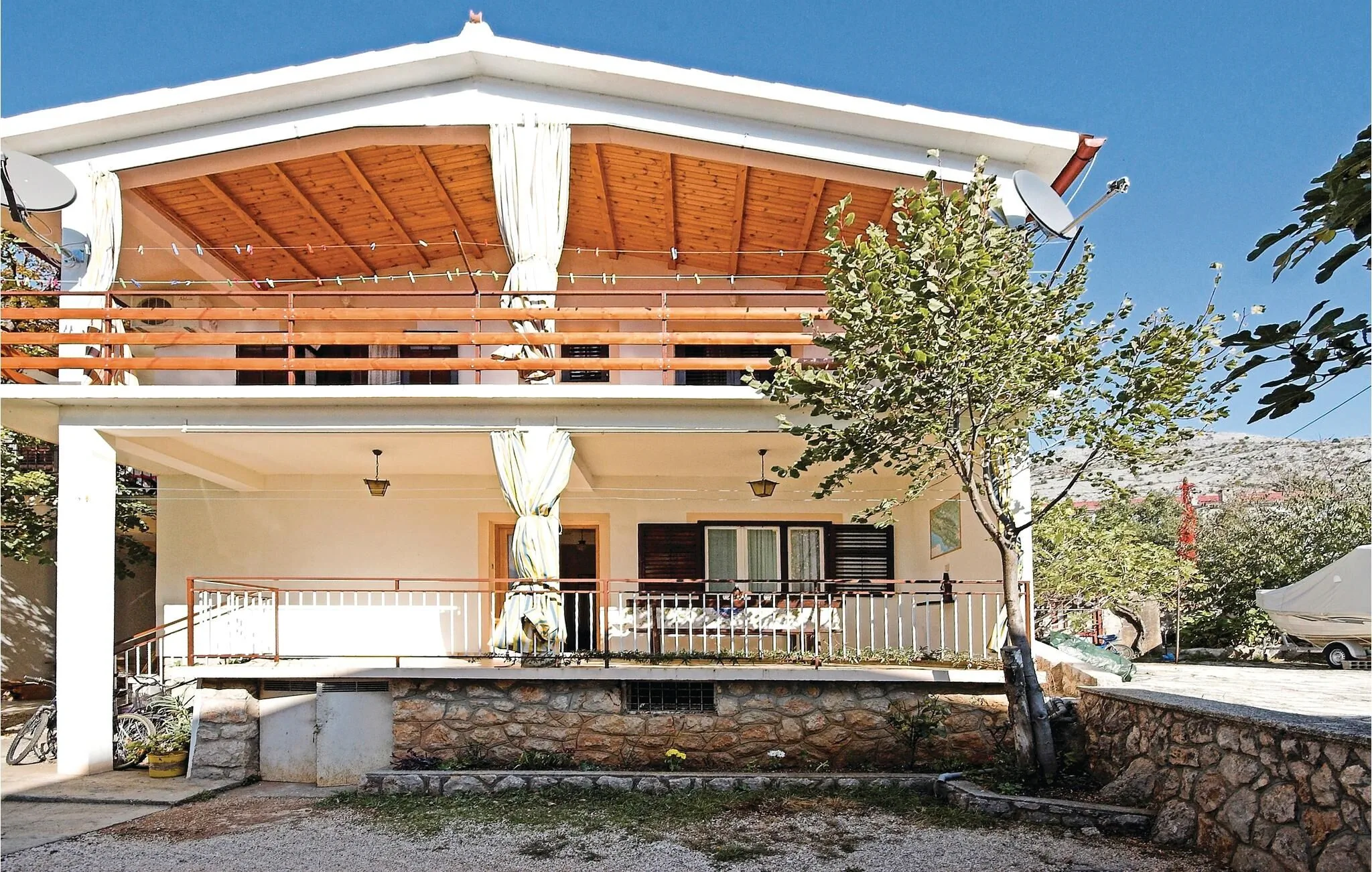 Apartman Starigrad - CDN045
