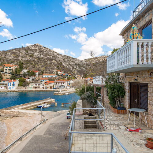 Apartman Starigrad - CKV569  2