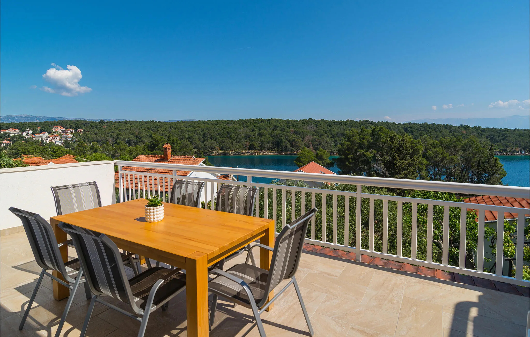 Apartman Vrboska - CDH591