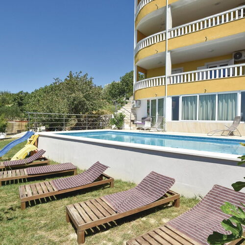 Apartman Žrnovnica - CDE322  2
