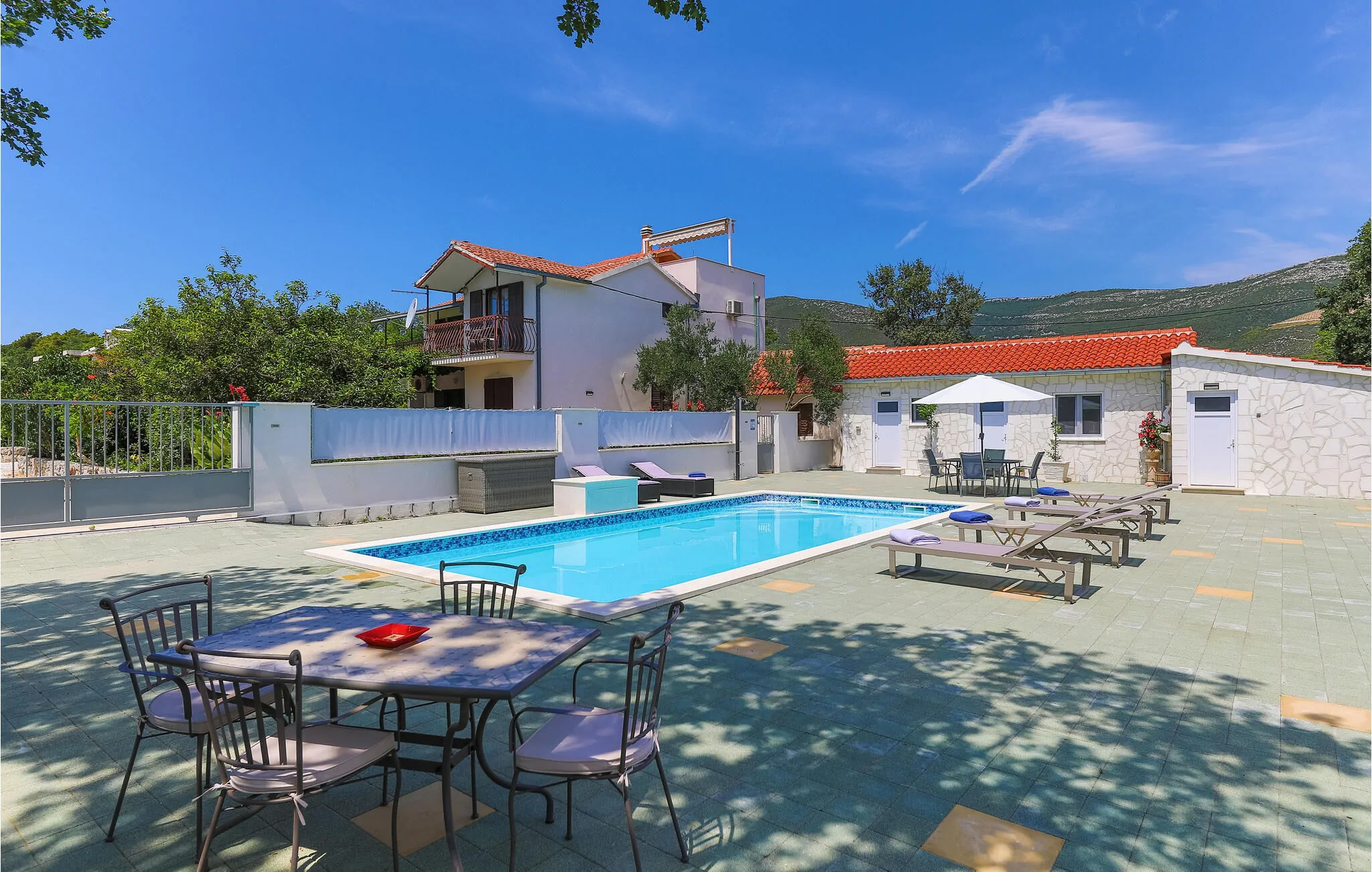 Apartman Kaštel Novi - CDC477