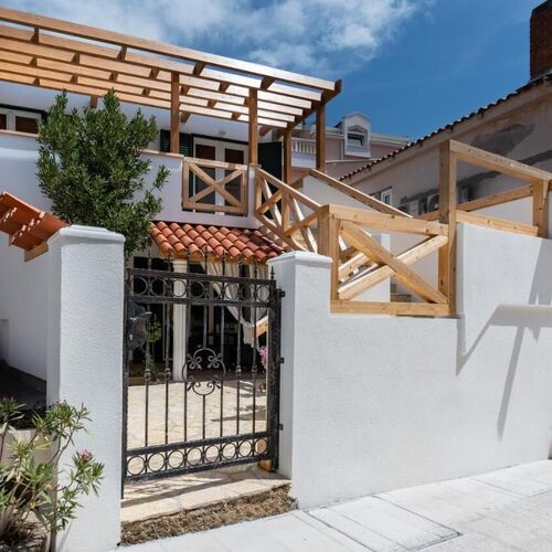 Apartment Green & Blue Novalja