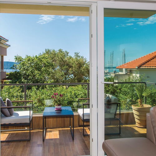 Apartman Kaštel Gomilica - CDF075  2