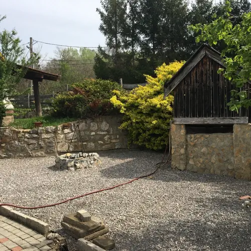 tűzrak&oacute; hely