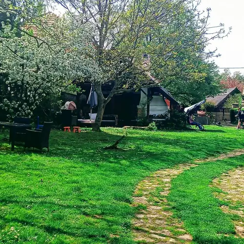 Hársfa Apartmanház Salföld 003 kép